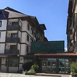 Peak 102 Apartment *