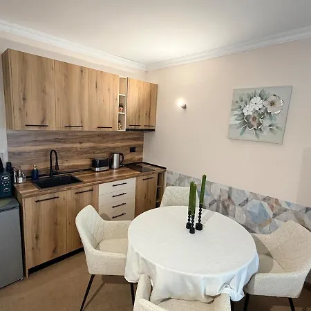 Peak 102 Apartment